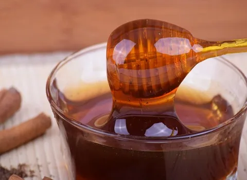 خرید عمده عسل زرشک عمده با بهترین شرایط