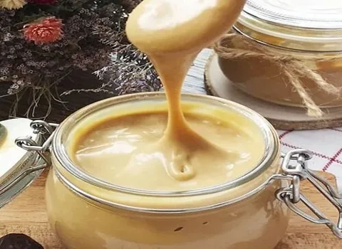 قیمت خرید عمده شیره سفید انگور زرین تاک ملایر ارزان و مناسب