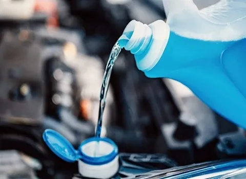 مایع شیشه شور ماشین همراه با توضیحات کامل و آشنایی