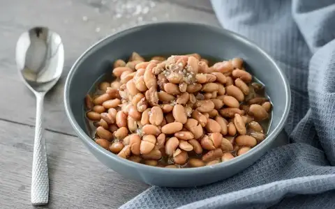 قیمت و خرید کنسرو لوبیا چیتی با مشخصات کامل