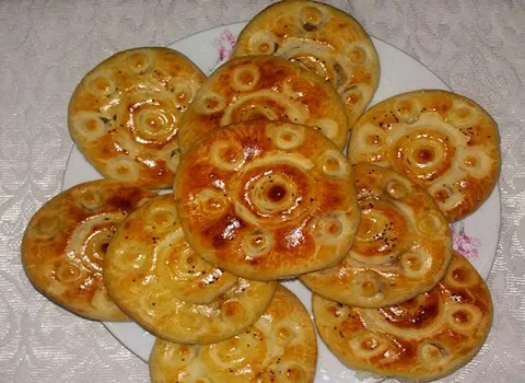 قیمت و خرید کلوچه مغزدار گردویی با مشخصات کامل