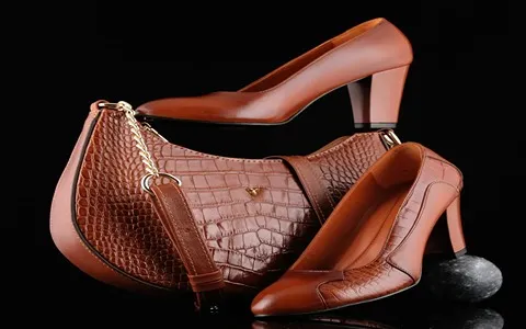 کیف و کفش چرم زنانه همراه با توضیحات کامل و آشنایی