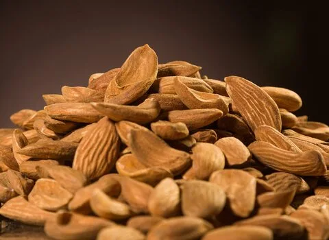 قیمت خرید عمده بادام ایرانی درجه یک ارزان و مناسب