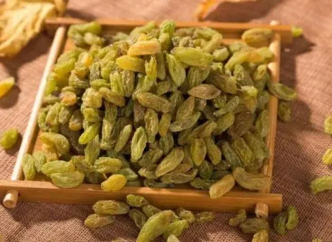 قیمت و خرید کشمش دانه بلند با مشخصات کامل