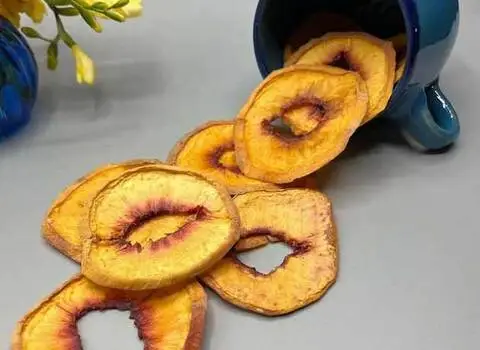 قیمت خرید عمده هلو انجیری خشک ارزان و مناسب