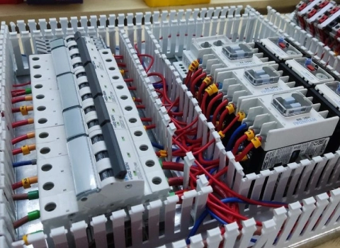 آموزش خرید تابلو برق صنعتی بزرگ صفر تا صد