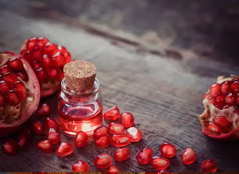 روغن هسته انار همراه با توضیحات کامل و آشنایی