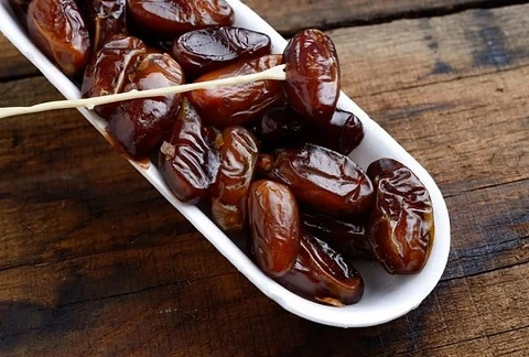 لیست قیمت خرما کبکاب دشتستان به صورت عمده و با صرفه