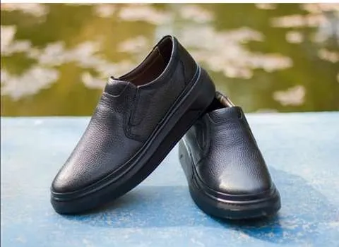 قیمت خرید عمده کفش تبریز اصل ارزان و مناسب