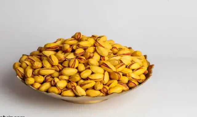 خرید عمده پسته احمد آقایی شور با بهترین شرایط