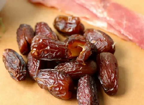 لیست قیمت خرما پیارم اعلا به صورت عمده و با صرفه