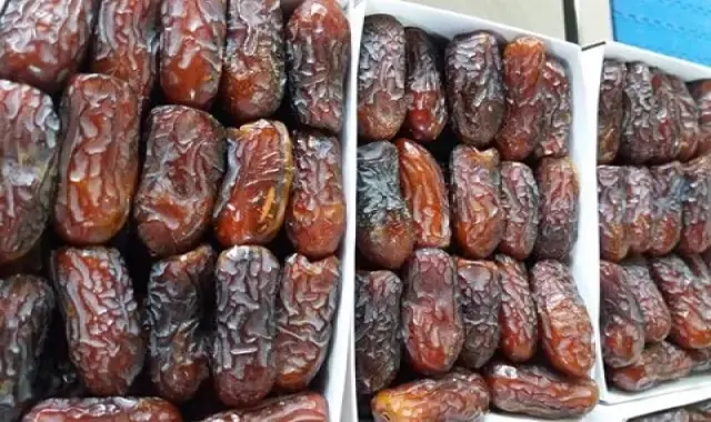 قیمت خرید عمده خرما پیارم بسته بندی صادراتی ارزان و مناسب