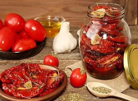 قیمت خرید عمده گوجه فرنگی خشک ارزان و مناسب