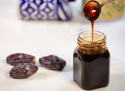 خرید عمده شیره خرما غلیظ با بهترین شرایط