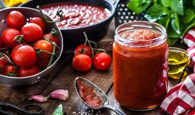 لیست قیمت رب گوجه فرنگی شیشه ای به صورت عمده و با صرفه