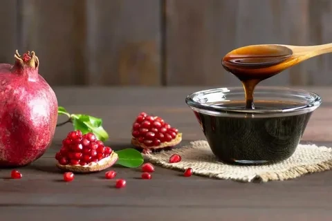 خرید عمده رب انار محلی ساوه با بهتر ین شرایط