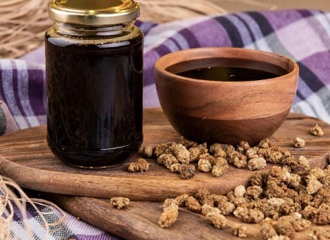 خرید عمده شیره توت مرغوب با بهترین شرایط