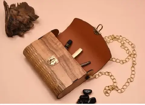 مشخصات کیف چوبی زنانه و نحوه خرید عمده