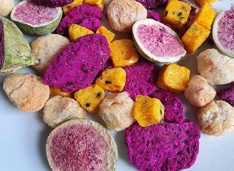 قیمت خرید عمده چیپس میوه پفکی ارزان و مناسب