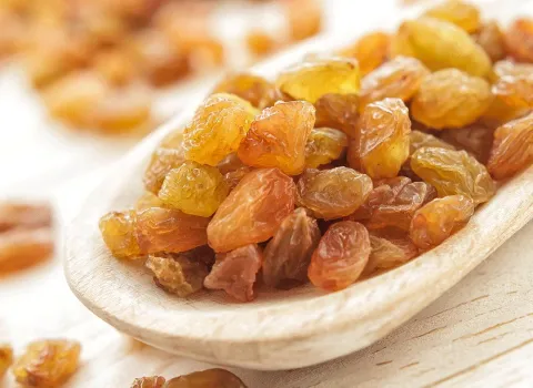 خرید عمده کشمش طلایی ایرانی با بهترین شرایط