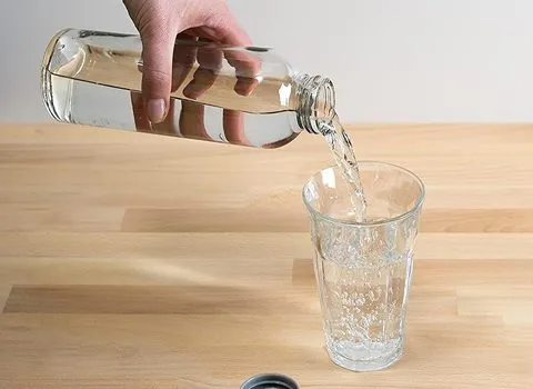 خرید عمده آب معدنی بطری شیشه ای با بهترین شرایط