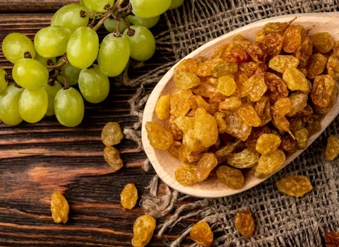 کشمش پلویی شیراز همراه با توضیحات کامل و آشنایی