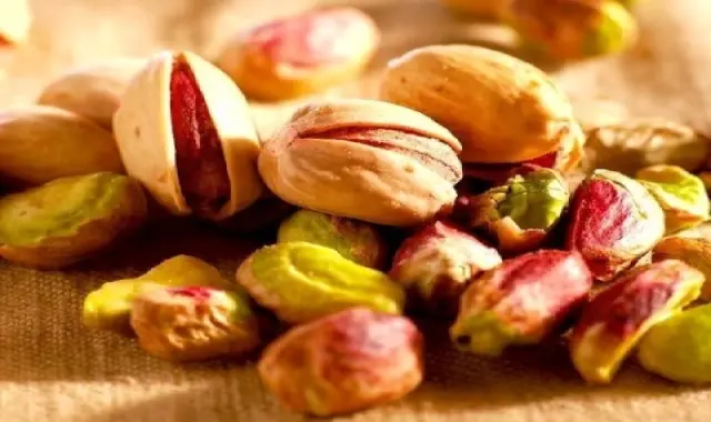 مشخصات پسته مرغوب ایرانی و نحوه خرید عمده