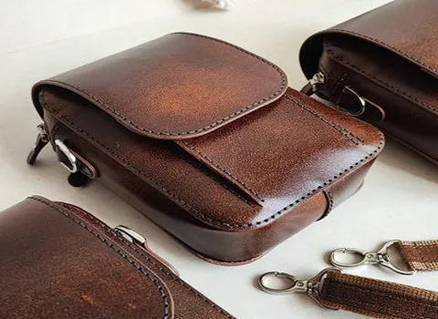 خرید عمده کیف چرم زنانه دوشی با بهترین شرایط