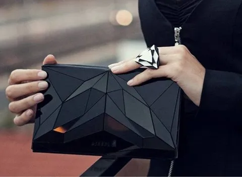 کیف دستی زنانه بدون بند همراه با توضیحات کامل و آشنایی