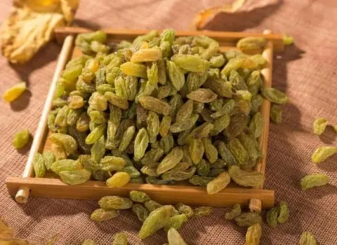 قیمت خرید کشمش سبز قلمی + تست کیفیت