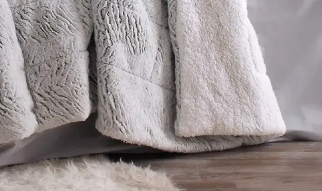 خرید پتو گوسفندی طرح دار دو نفره با قیمت استثنایی