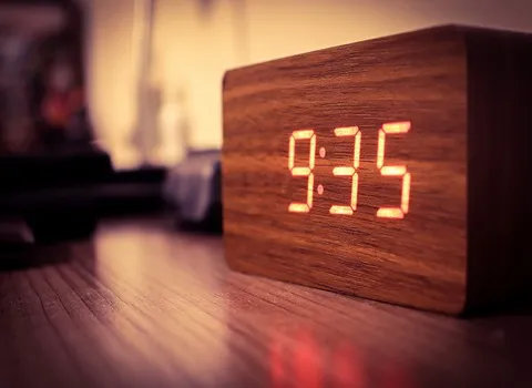 خرید و قیمت ساعت چوبی رومیزی دیجیتال