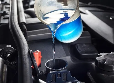 آب مقطر رادیاتور ماشین؛ سفید رنگ 1 لیتری Water