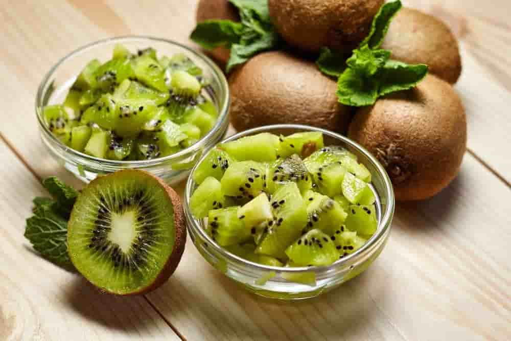 کیوی در روسیه Kiwi درمان مشکلات گوارشی سنگ کلیه کیسه صفرا