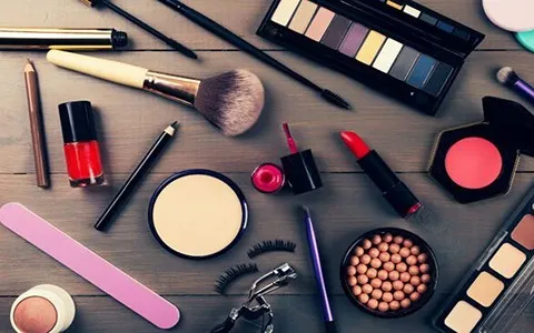 قیمت لوازم آرایشی دخترانه + خرید