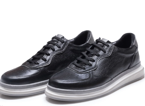 قیمت کفش مردانه اسپرت از تولید به مصرف