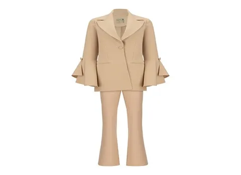 کت و شلوار زنانه در اصفهان؛ اسپرت مجلسی یقه (بلیزر هفت آرشال آمریکایی)