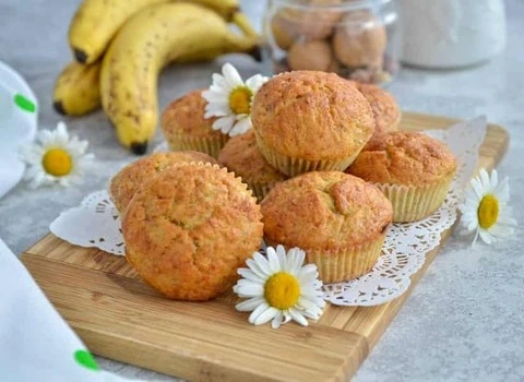 کیک یزدی اصل یزد؛ شیرین تازه اسفنجی 2 نوع ساده زعفرانی