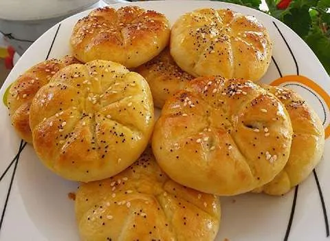 قیمت خرید کلوچه سنتی زعفرانی + طرز تهیه