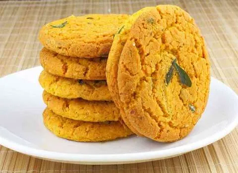 قیمت خرید کلوچه خرمایی زعفرانی + تست کیفیت