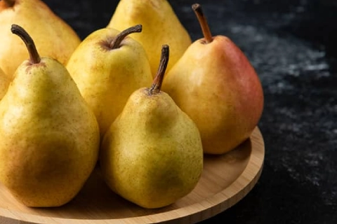 قیمت گلابی در بازار تهران