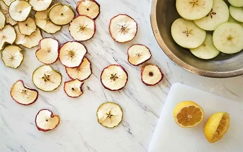 قیمت خرید سیب خشک ارگانیک + تست کیفیت