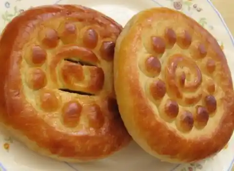 قیمت خرید کلوچه فومن سنتی + طرز تهیه