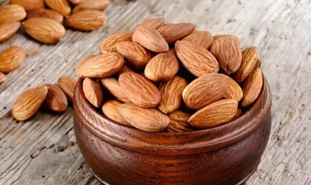 بادام درختی خام + قیمت خرید، کاربرد، مصارف و خواص