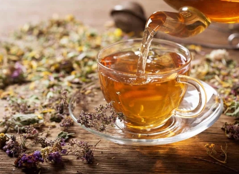 دمنوش آویشن و عناب ساده و خوشمزه دارویی گیاهی کد 17