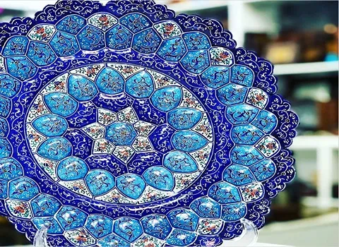 مینا کاری بشقاب؛ رنگ پودری اکسید فلز نقوش باستانی ایران