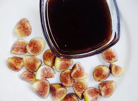 مشخصات شیره انجیر زرد و نحوه خرید عمده