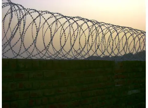 بهترین قیمت خرید سیم خاردار در ارومیه