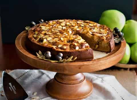 کیک مغز دار؛ بادام گردو میوه وانیلی موزی chocolate