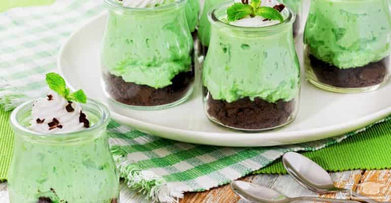 قیمت خرید کیک بستنی نعنایی + طرز تهیه